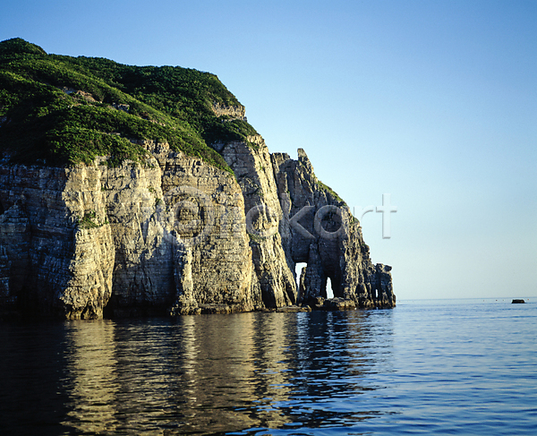 사람없음 JPG 포토 맑음 바다 반사 야외 자연 절벽바위 주간 풍경(경치) 하늘 해안절벽