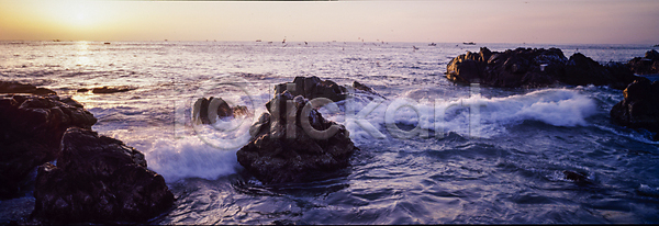 사람없음 JPG 포토 바다 바위(돌) 야외 자연 주간 파도 풍경(경치) 하늘 햇빛