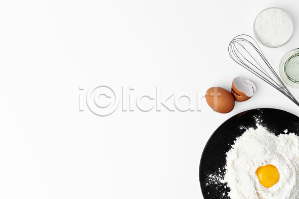 사람없음 JPG 포토 해외이미지 거품기 계란 계란껍데기 노른자 밀가루 실내 제빵 카피스페이스 휘핑기 흰배경