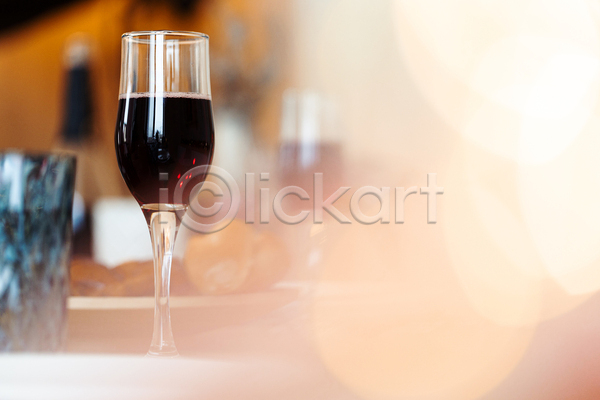 사람없음 JPG 소프트포커스 아웃포커스 포토 해외이미지 레드와인 빛망울 실내 와인 와인잔