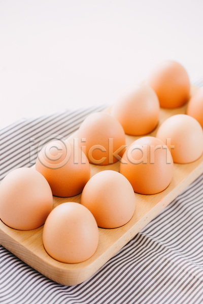 사람없음 JPG 포토 해외이미지 계란 계란판 식탁보 실내 흰배경