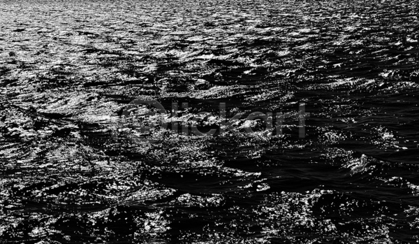 사람없음 JPG 포토 해외이미지 흑백 검은색 물결 바다 파도