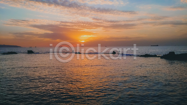사람없음 JPG 포토 해외이미지 구름(자연) 낚시 바다 보트 아침 야외 이스라엘 일출 자연 태양 파도 풍경(경치) 하늘 햇빛