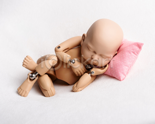 사람없음 아기 JPG 포토 해외이미지 베개 신생아 아기인형 잠 컨셉
