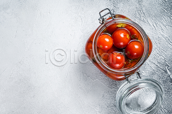 사람없음 JPG 포토 하이앵글 해외이미지 마리네이드 방울토마토 실내 유리병 절임 토마토 흰배경