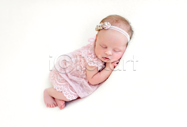 러블리 사람 아기 여자 여자아기한명만 한명 JPG 포토 해외이미지 드레스 백그라운드 신생아 안락 잠