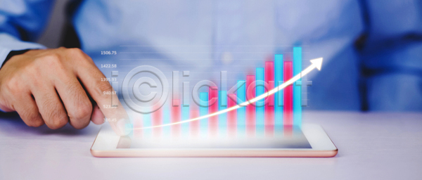 계획 마케팅 목표 미래 설계 성공 성장 투자 남자 사람 한명 JPG 포토 해외이미지 경영 경제 골 관리 그래프 그래픽 금융 대표 돈 디지털 문서 배너 보고서 비즈니스 비즈니스맨 스크린 알약 온라인 이익 정보 주식 직업 컨셉 컴퓨터 터치 통계 통신 판매 해외포토 화살 회계