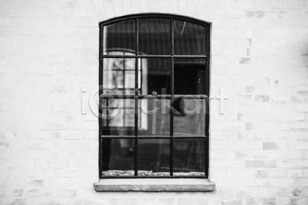 사람없음 JPG 포토 해외이미지 흑백 벽 야외 주간 창문 풍경(경치)