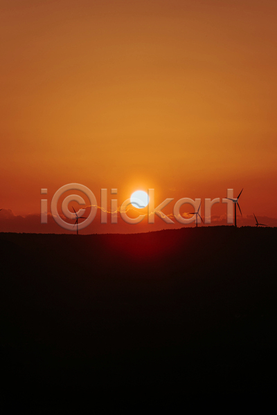 사람없음 JPG 실루엣 포토 해외이미지 야간 야외 일몰 태양 풍경(경치) 풍력에너지 하늘