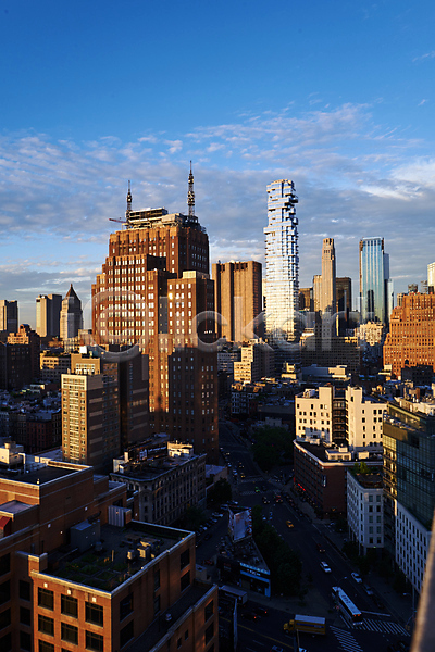 사람없음 JPG 포토 고층빌딩 구름(자연) 그림자 뉴욕 도시 도시풍경 맨해튼 아침 야외 일출 주간 하늘 해외풍경 햇빛