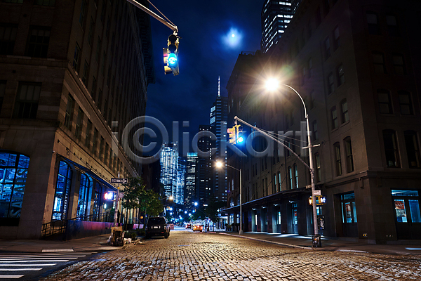 사람없음 JPG 포토 가로등 골목길 뉴욕 도로 도시 신호등 야간 야경 야외 해외풍경 횡단보도