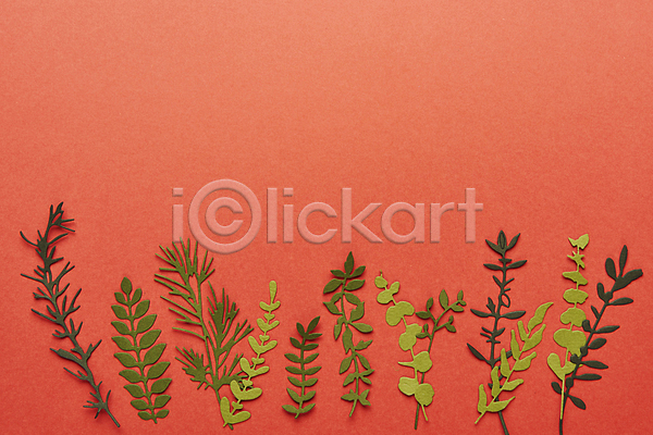 사람없음 JPG 포토 하이앵글 나뭇잎모양 빨간배경 스튜디오촬영 실내 오브젝트 잎 종이 카피스페이스 페이퍼아트
