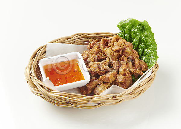 사람없음 JPG 포토 동남아음식 로컬푸드 상추 소스(음식) 소쿠리 실내 엔까이텃 종지 태국음식 튀김 흰배경