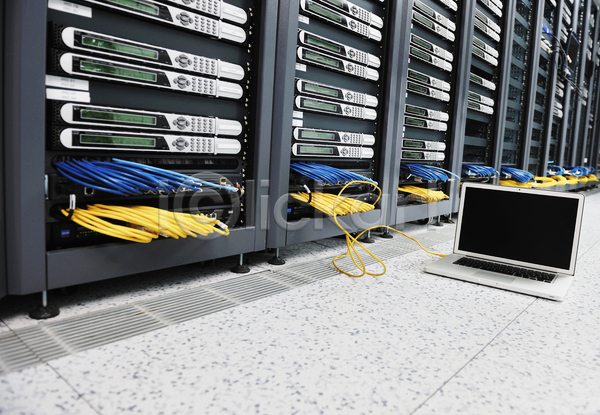 사람없음 JPG 포토 해외이미지 노트북 서버 서버실 센터 시스템 실내 자료 전선