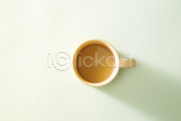 티타임 사람없음 JPG 포토 하이앵글 해외이미지 실내 커피 커피잔 한잔 흰배경