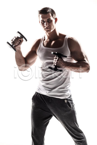 남자 백인 성인 성인남자한명만 한명 JPG 앞모습 포토 해외이미지 근육질 들기 보디빌더 상반신 실내 아령 역광 흰배경