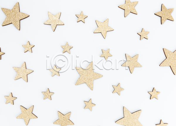 사람없음 JPG 포토 하이앵글 해외이미지 겨울 금색 별 별모형 실내 오브젝트 크리스마스장식 패턴 패턴백그라운드 흰배경