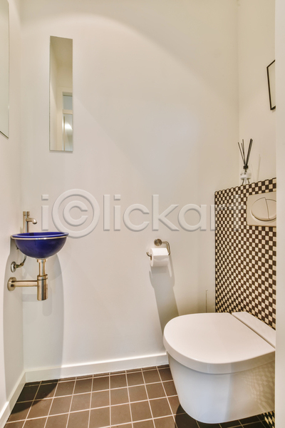 깨끗함 사람없음 JPG 포토 해외이미지 거울 변기 세면대 실내 인테리어 화장실