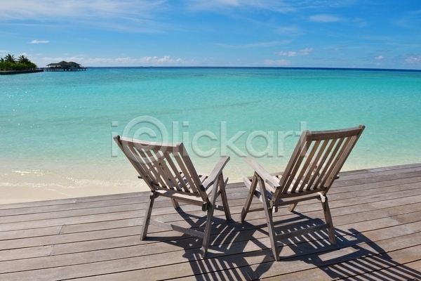 사람없음 JPG 포토 해외이미지 야외 의자 주간 풍경(경치) 하늘 해변