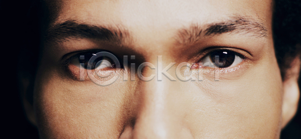 남자 서양인 성인 성인남자한명만 한명 JPG 근접촬영 포토 해외이미지 눈(신체부위) 뷰티 상반신