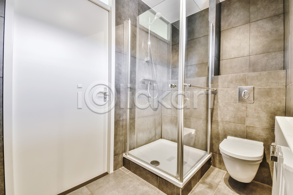 사람없음 JPG 포토 해외이미지 대리석 문 변기 샤워부스 실내 심플 욕실 인테리어 화장실