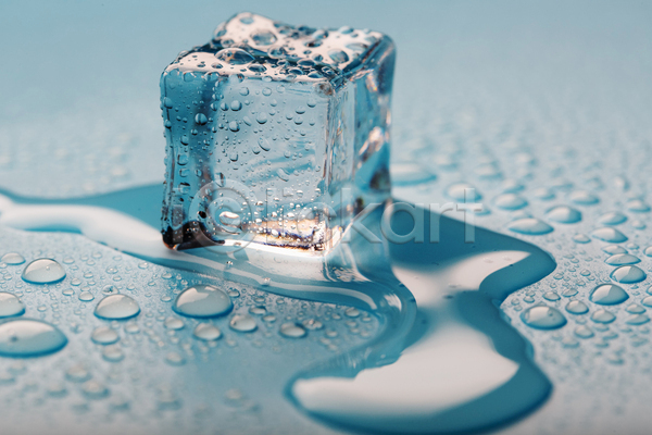 시원함 차가움 사람없음 JPG 포토 해외이미지 녹음(녹이기) 물 얼음 큐브 투명