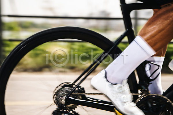신체부위 JPG 근접촬영 포토 라이딩 발 밟기 사이클선수 속도 야외 유산소운동 자전거 자전거바퀴 주간 취미 패닝샷 한강시민공원