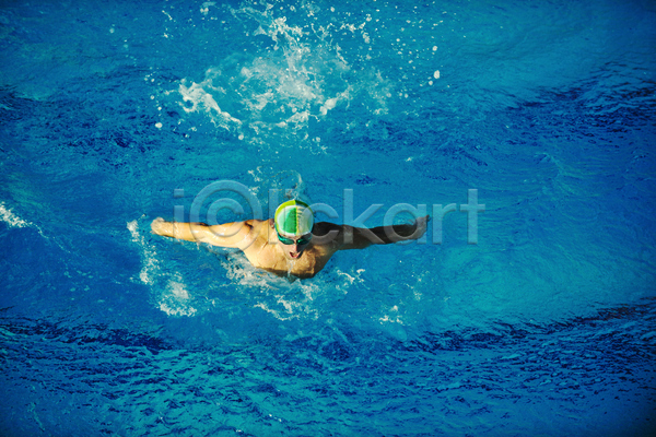 남자 백인 성인 성인남자한명만 한명 JPG 앞모습 포토 해외이미지 물 상반신 수영 수영복 수영선수 수영장 스포츠 운동