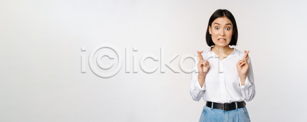 성공 스마트 자신감 행복 동양인 사람 성인 여자 한명 JPG 포토 해외이미지 1 경영 고립 긍정 모델 미소(표정) 백그라운드 비즈니스 비즈니스우먼 사무실 사업가 서기 손 심볼 얼굴 일본 종업원 중국 직업 카피스페이스 팔 포즈 해외포토 회사 흰색