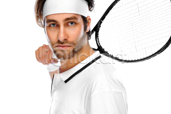 남자 성인 성인남자한명만 한명 JPG 옆모습 포토 해외이미지 들기 무표정 상반신 실내 응시 테니스 테니스라켓 테니스복 테니스선수 흰배경