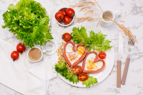 사랑 신선 사람없음 JPG 포토 해외이미지 건강 견과류 계란 단백질 레시피 맛 맛있는 먹기 모양 발렌타인데이 백그라운드 상추 선물 소시지 스크램블 식기 식사 심볼 아침 아침식사 요리 음식 잎 저녁식사 전통 점심식사 접시 주방 체리 커피 컵 토마토 토스트 튀김 하트 휴가