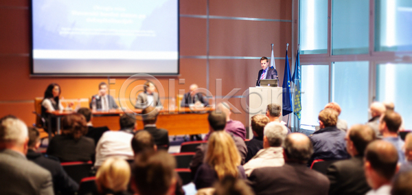 사람 여자 한명 JPG 포토 해외이미지 가르침 강당 강사 강의 경영자 과학 교육 대학교 모임 발표 비즈니스 비즈니스맨 비즈니스우먼 사업가 설명 세미나 수업 스터디 이벤트 일반 작업실 주목 직업 직장인 토론 학교 학생 해외포토 회의