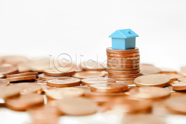 절약 투자 사람없음 JPG 포토 해외이미지 갈색 건축모형 대출 동전탑 부동산 블러 주택