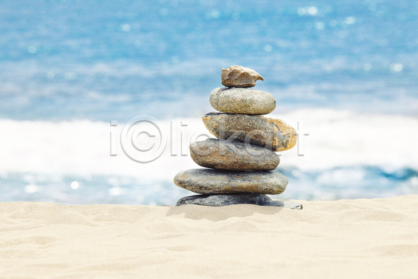 사람없음 JPG 아웃포커스 포토 해외이미지 돌(바위) 모래 쌓기 야외 주간 풍경(경치) 해변