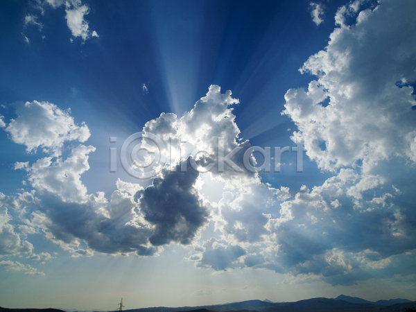 사람없음 JPG 포토 해외이미지 구름(자연) 맑음 뭉게구름 빛무리 야외 자연 주간 하늘