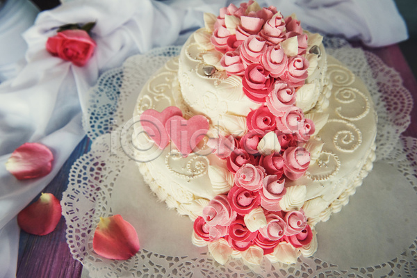 사람없음 JPG 포토 해외이미지 결혼 꽃 꽃잎 레이스(직물) 웨딩케이크 장식 케이크