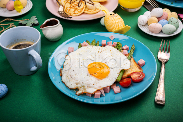 사람없음 JPG 포토 해외이미지 계란 계란프라이 방울토마토 부활절계란 아침식사 음식 커피 포크 햄