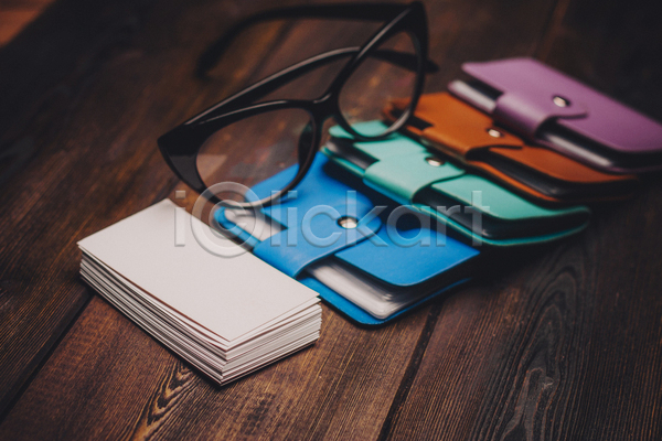 사람없음 JPG 포토 해외이미지 공백 명함 명함지갑 비즈니스 사무용품 안경 오브젝트 종이 지갑 카피스페이스
