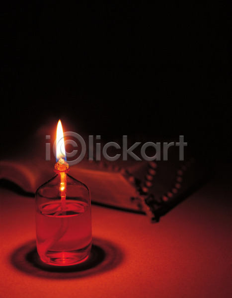 사람없음 JPG 포토 기도 기독교 기독교용품 로자리오 묵주 백그라운드 빛 성경 십자가 종교 종교용품 천주교 촛불