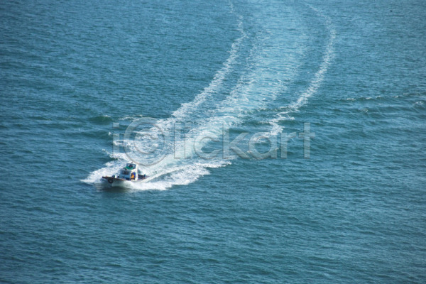 사람없음 JPG 포토 하이앵글 급류 바다 배(교통) 백그라운드 수상교통 야외 자연 주간 풍경(경치)