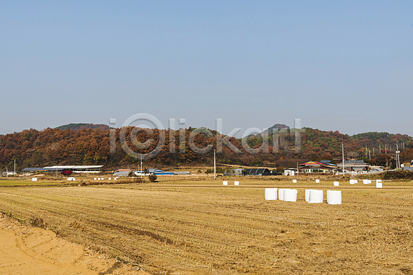 사람없음 JPG 포토 가을(계절) 가을풍경 곤포사일리지 논 농촌 밭 산 시골 야외 제천 주간 하늘