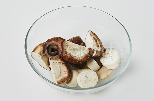 사람없음 JPG 포토 버섯 새송이버섯 식재료 실내 재료손질 표고버섯 흰배경
