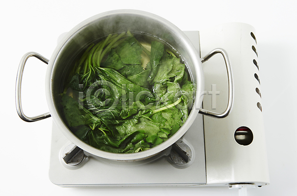 요리중 사람없음 JPG 포토 데치기 버너 삶기 식재료 실내 쌈채소 호박잎 흰배경