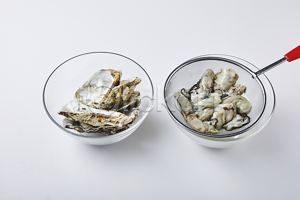 사람없음 JPG 포토 격리 굴 껍질 분류 식재료 실내 채망 해산물 흰배경