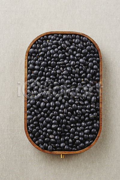 사람없음 JPG 포토 하이앵글 가득함 검은콩 식재료 실내 콩 회색배경