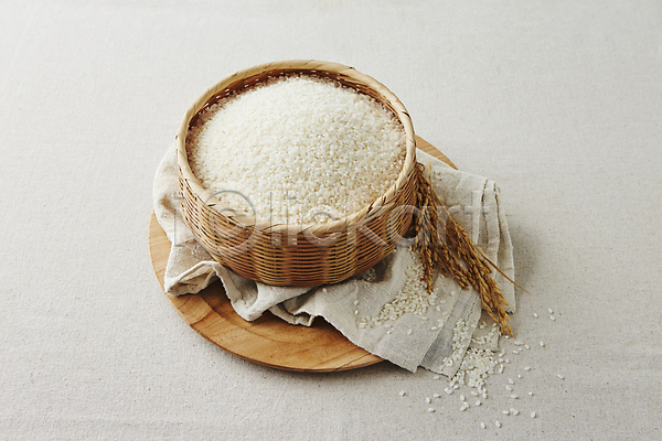 사람없음 JPG 포토 곡류 담기 바구니 벼 식재료 실내 쌀 찹쌀 회색배경