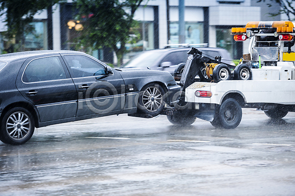 사람없음 JPG 포토 견인 견인차 고장 도로 비(날씨) 성남 야외 운반 자동차 자연재해 주간 침수차 폭우