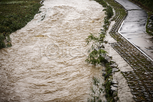 사람없음 JPG 포토 강 공원길 비(날씨) 산책로 성남 야외 자연재해 주간 폭우 홍수 흙탕물