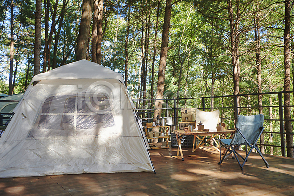 휴식 사람없음 JPG 포토 나무탁자 데크 야외 야외테이블 여행 오브젝트 주간 캠핑 캠핑도구 캠핑의자 텐트 휴가 힐링
