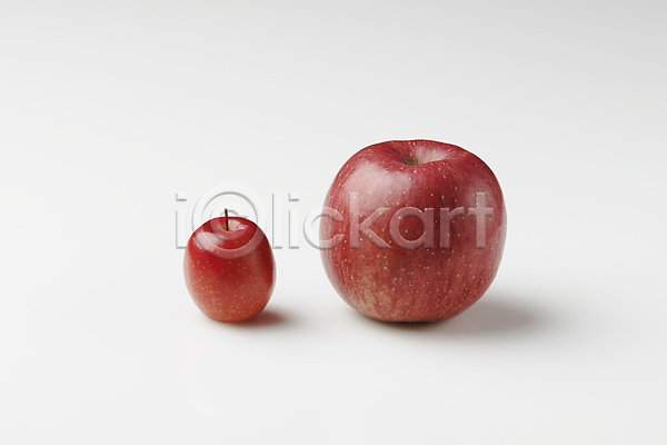 비교 사람없음 JPG 포토 건강식 두개 디저트 미니사과 사과 스튜디오촬영 크기 흰배경
